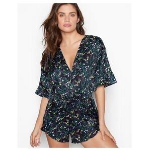 𝅺VICTORIA'S Secret Satin Floral Romper XS
